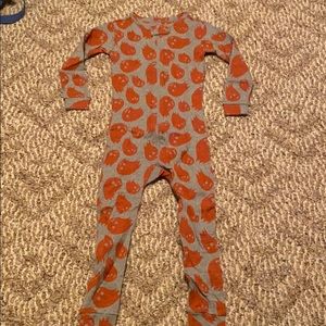 NWT Baby Gap one piece zip up pajama size 3T
